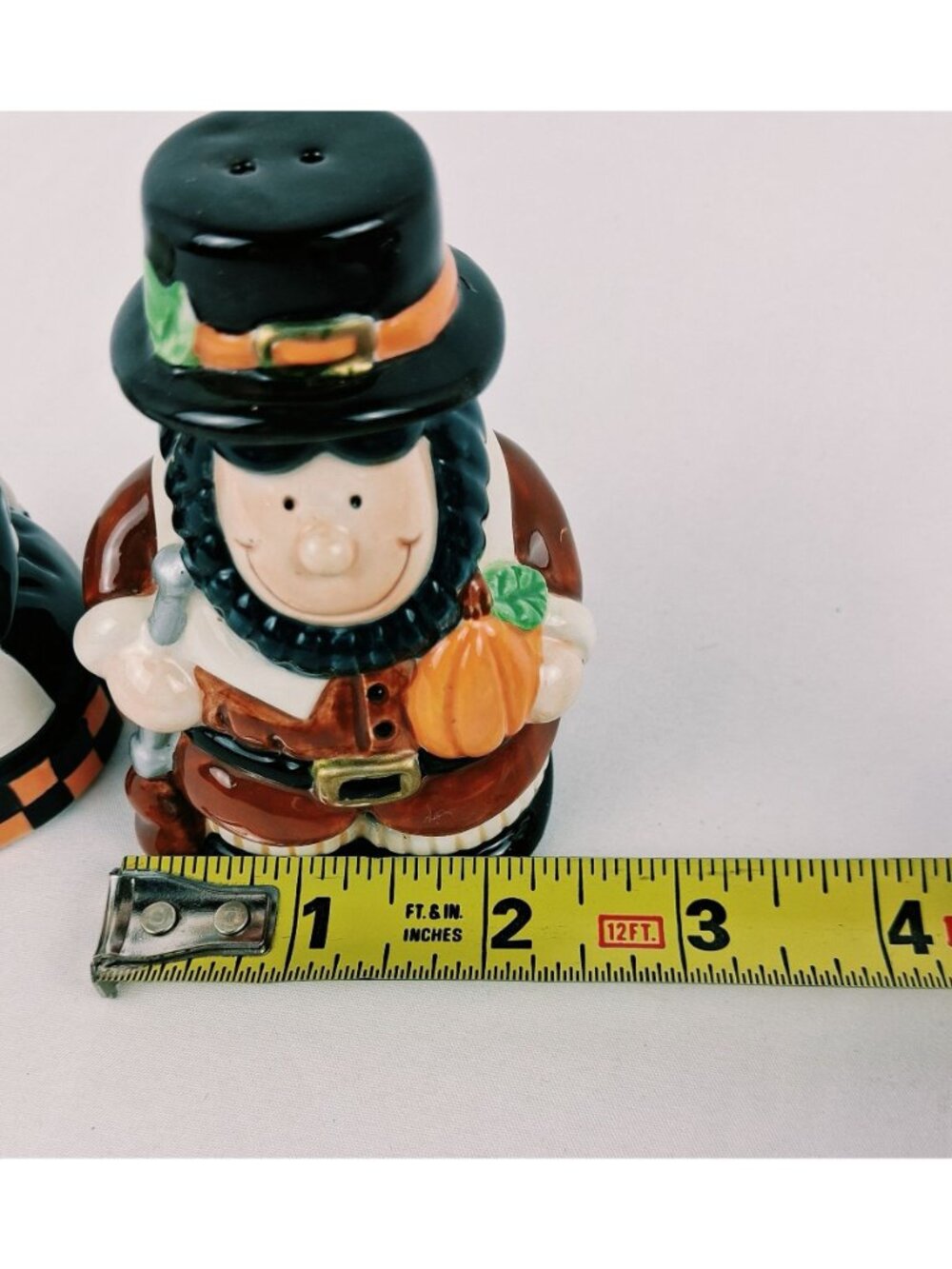 VTG Thanksgiving Pilgrim Couple Ceramic Salt & Pepper Shaker Set Thanksgiving - Picture 10 of 14